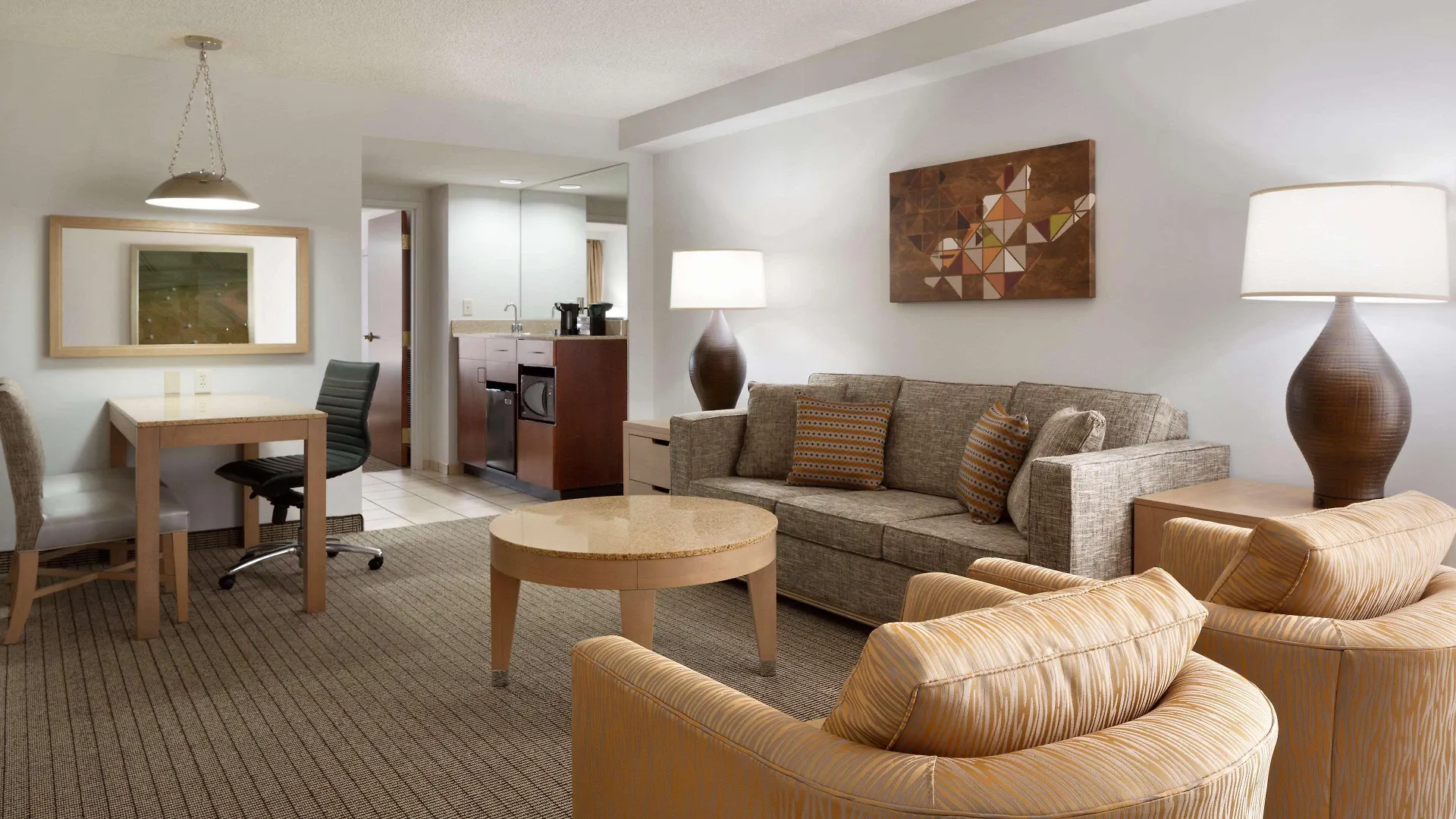 Hotel Embassy Suites By Hilton Denver International Airport