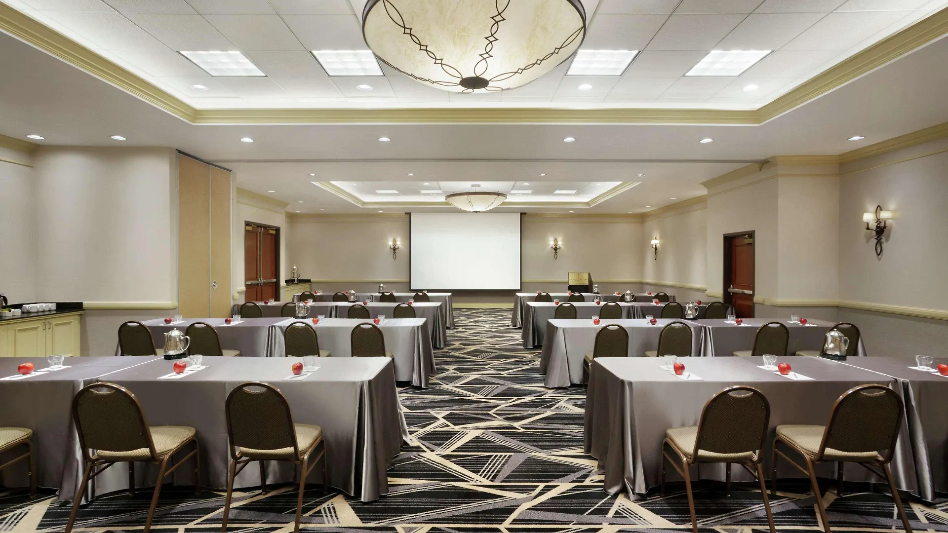 **** Hotel Embassy Suites By Hilton Denver International Airport United States