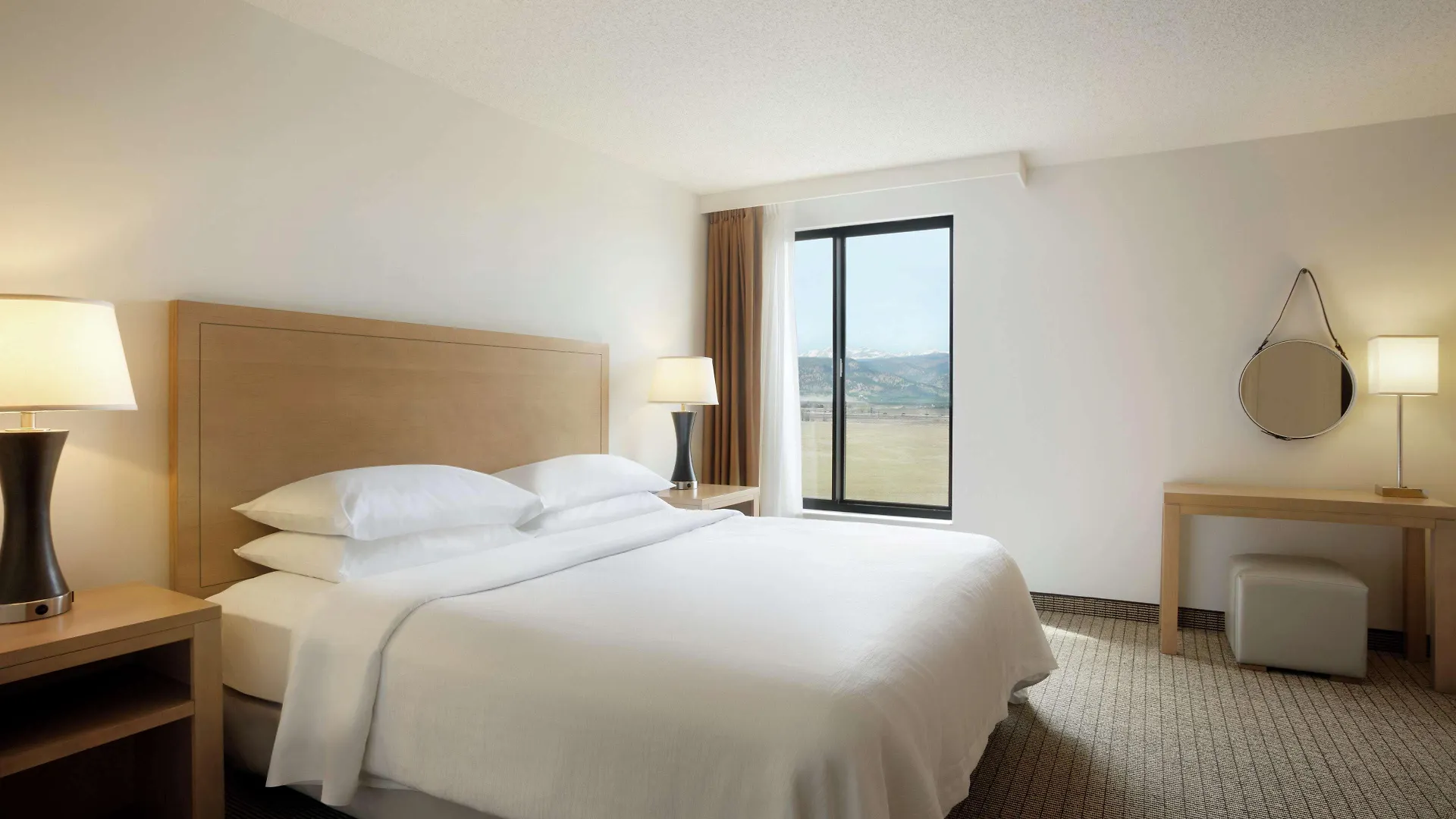 Hotel Embassy Suites By Hilton Denver International Airport